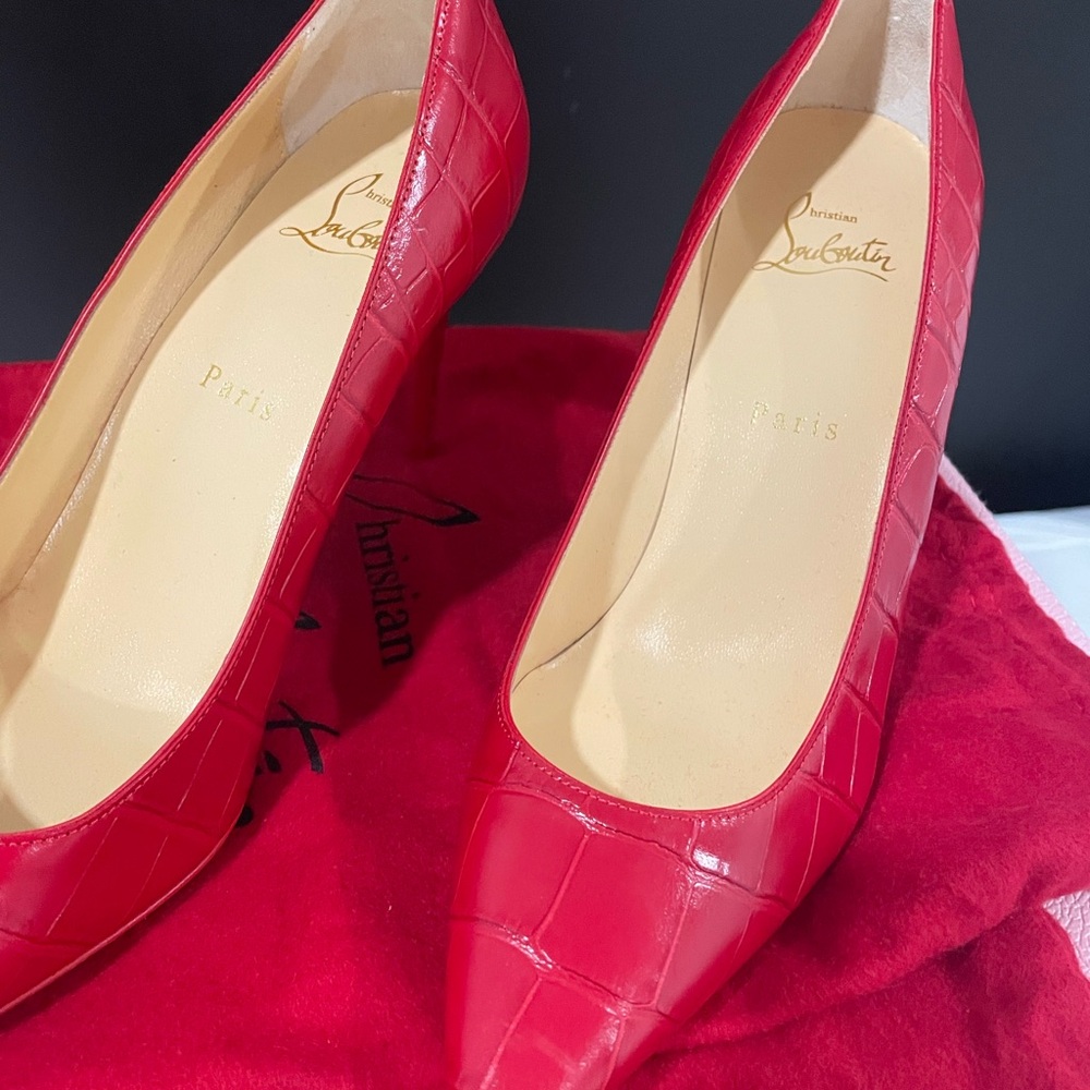 Christian Louboutin Red Croc-Embossed Heels - Picture 2 of 7